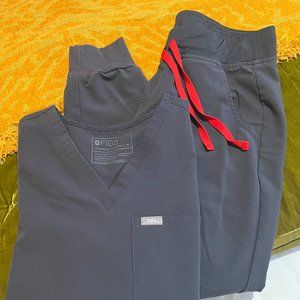 FIGS charcoal gray scrub set